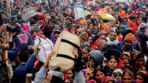 Massive Crowd at Patna Junction as Devotees Head to Prayagraj for Maha Kumbh