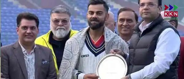 Virat Kohli's Ranji Trophy Return Sparks Security Breach: Fans Run Onto Field to Touch His Feet