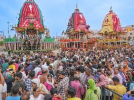 Stampede During Rath Yatra at Gudincha Temple in Puri: Three Dead, Over 50 Injured