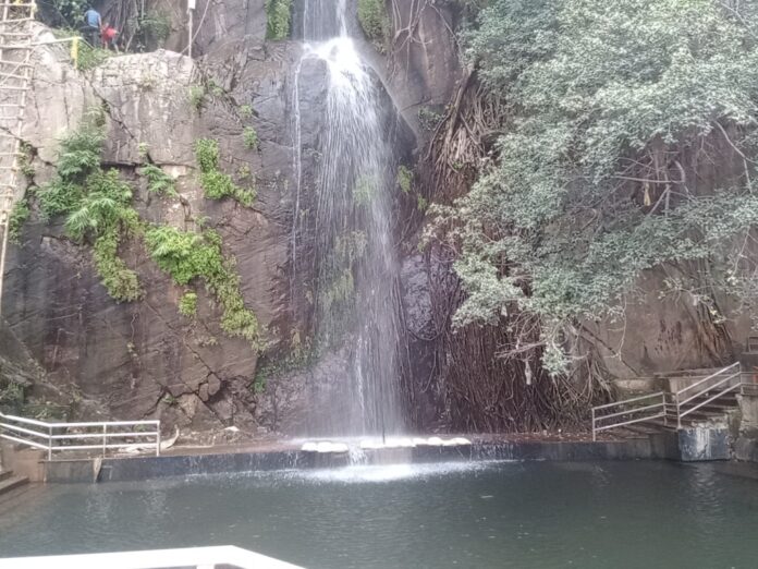 Kakolat Waterfall
