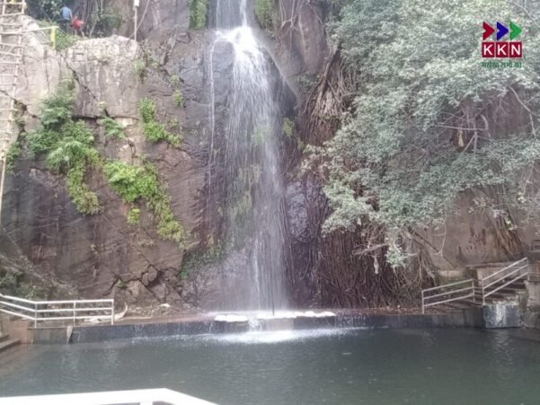 Kakolat Waterfall
