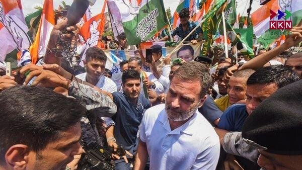 Bihar Bandh 2025: Tejashwi Yadav and Rahul Gandhi Lead Protest in Patna