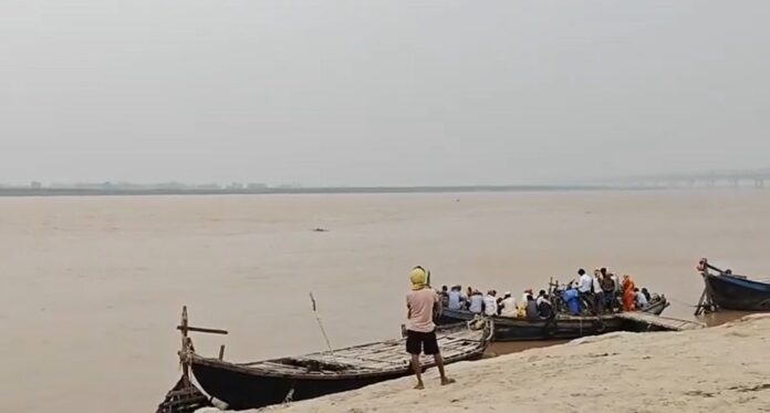 Ganga river water level rises in Patna, district administration on high alert