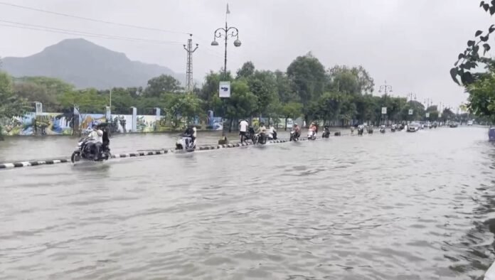 Mumbai Rains 2025: Heavy Rainfall Brings City to Standstill,