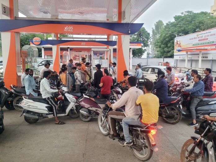 Massive Crackdown Begins on End-of-Life Vehicles in Delhi