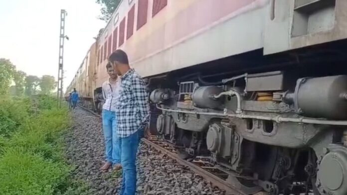 Jhanki Express Train Narrowly Avoids Major Accident Near Khajouli Station