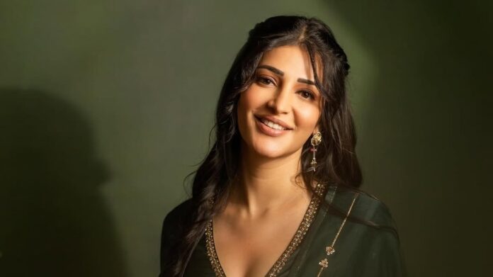 Shruti Haasan Stopped by Security While Watching Her Own Film Coolie