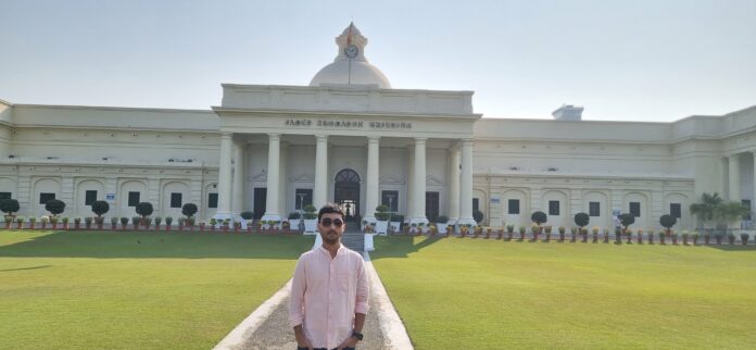 A Student in front of IIT Roorkee Famous James Thomason building