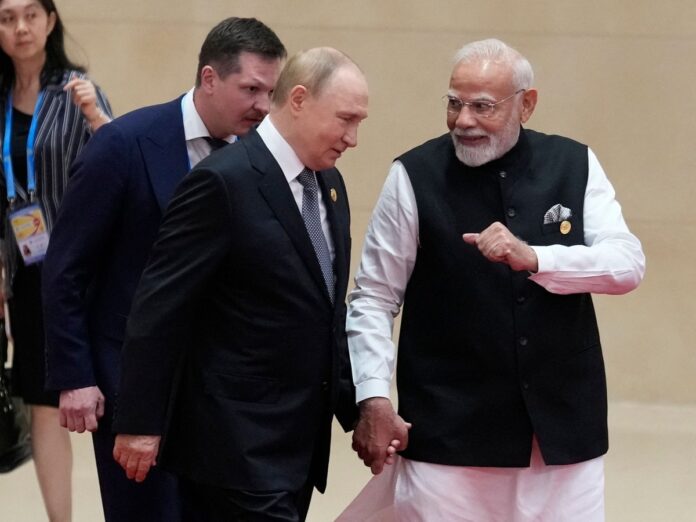 PM Narendra Modi Meets Vladimir Putin: Calls for Ending Ukraine War for Humanity