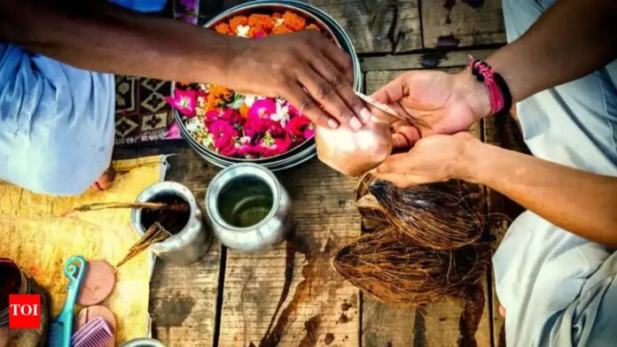 Pitru Paksha 2025: Start Date, Shraddh Rituals, Tarpan, and Rules for NRIs