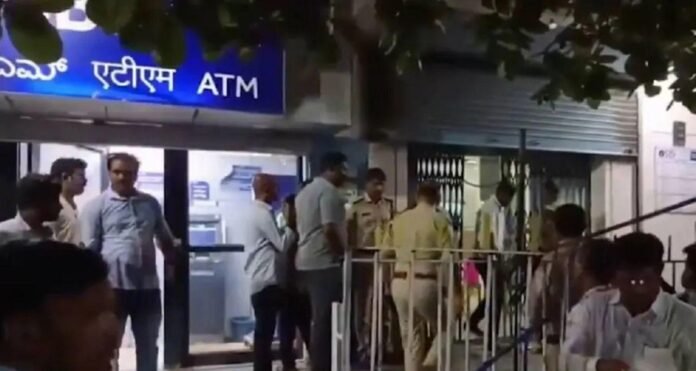 SBI Bank Robbery in Vijayapura: Looters Steal Rs. 21 Crore and Gold Jewelry