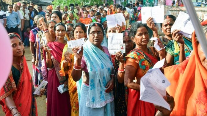 Bihar Elections 2025 : Women's Enthusiasm at Its Peak During Voting